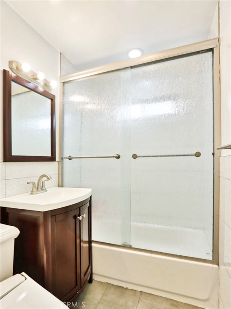 6410 Goodland Avenue Property Photo 19