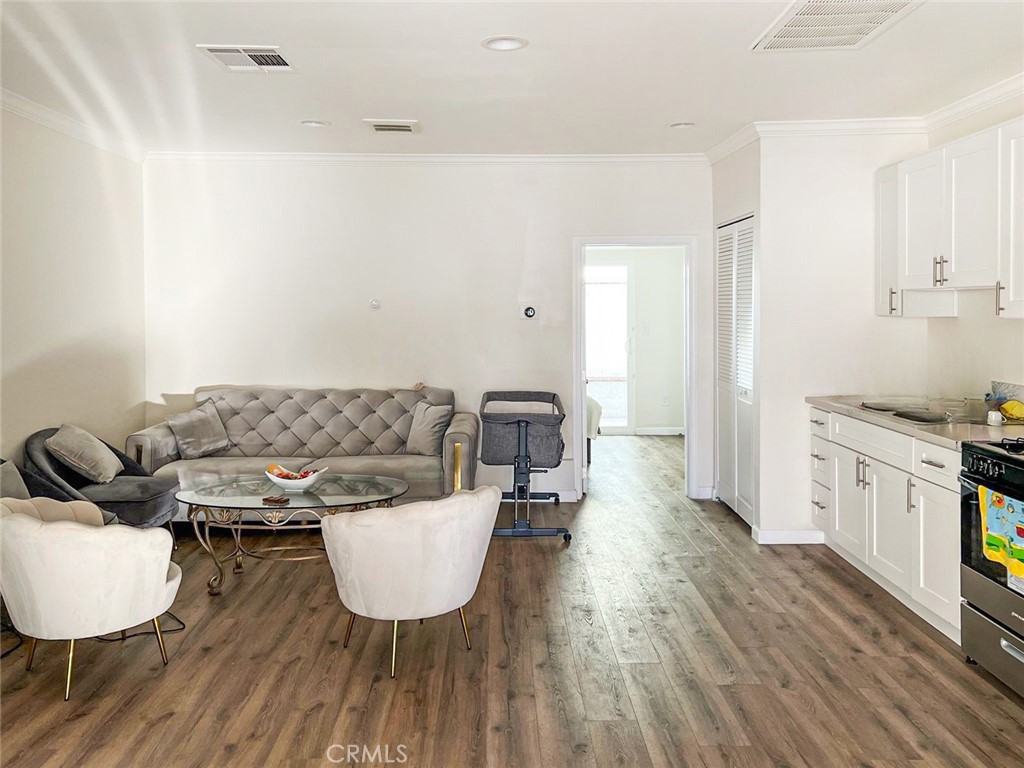 6410 Goodland Avenue Property Photo 23