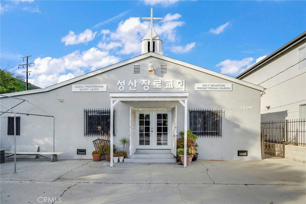 3709 Rolle Street Property Photo