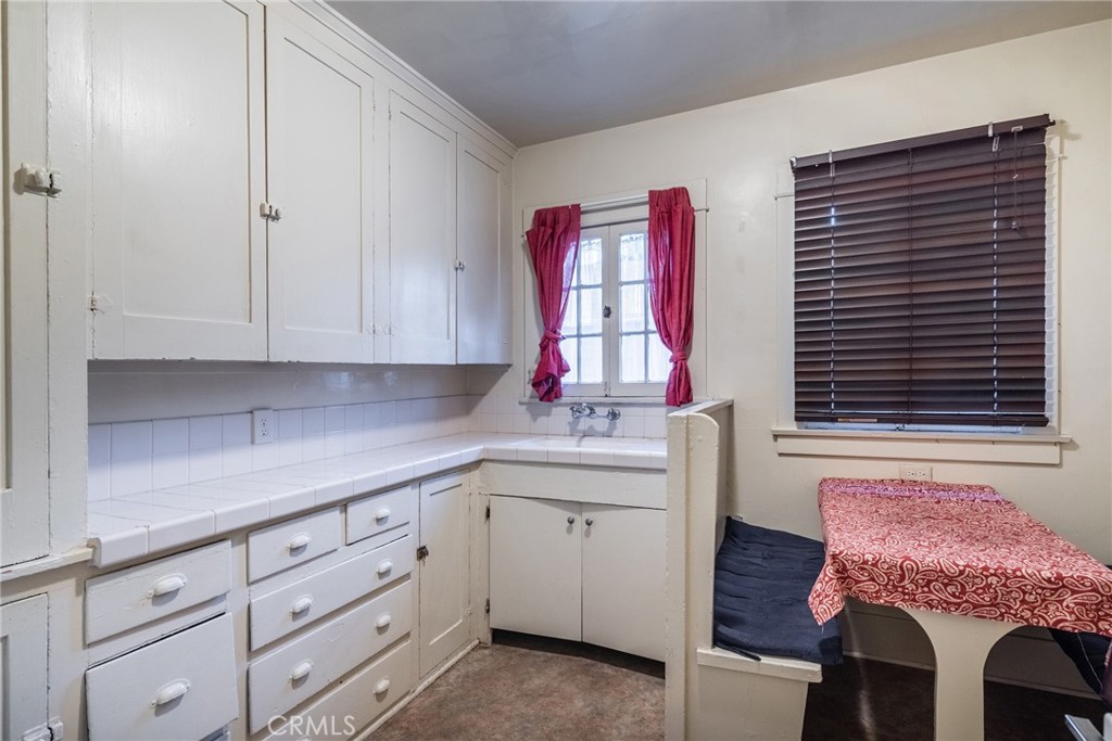 415 Riverdale Drive Property Photo 5