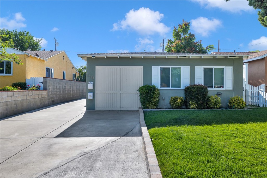 1135 N Rose Street Property Photo