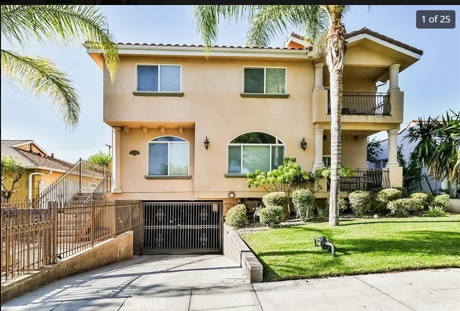 735 E Angeleno 105 Property Photo