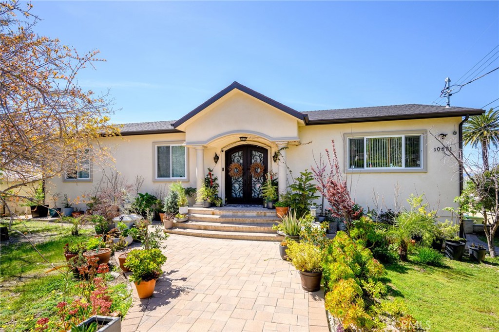 10461 Hillhaven Avenue Property Photo