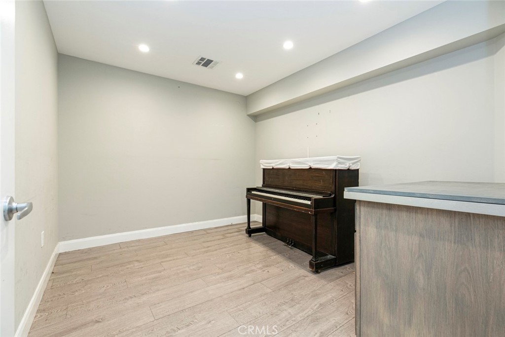 416 418 E Colorado Street Property Photo 12