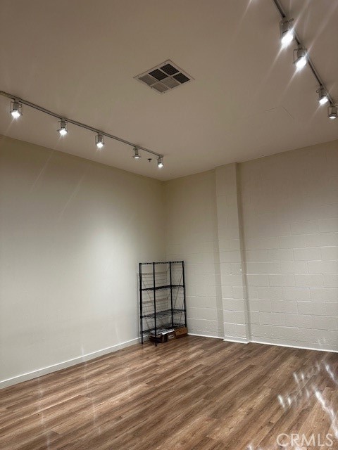 671 675 W Broadway 108 Property Photo 7