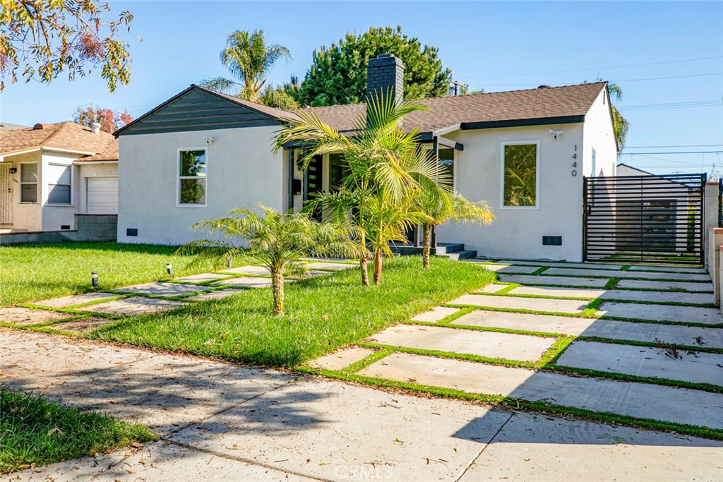 1440 N Maple Street Property Photo