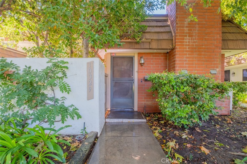 10329 Larwin Avenue Property Photo