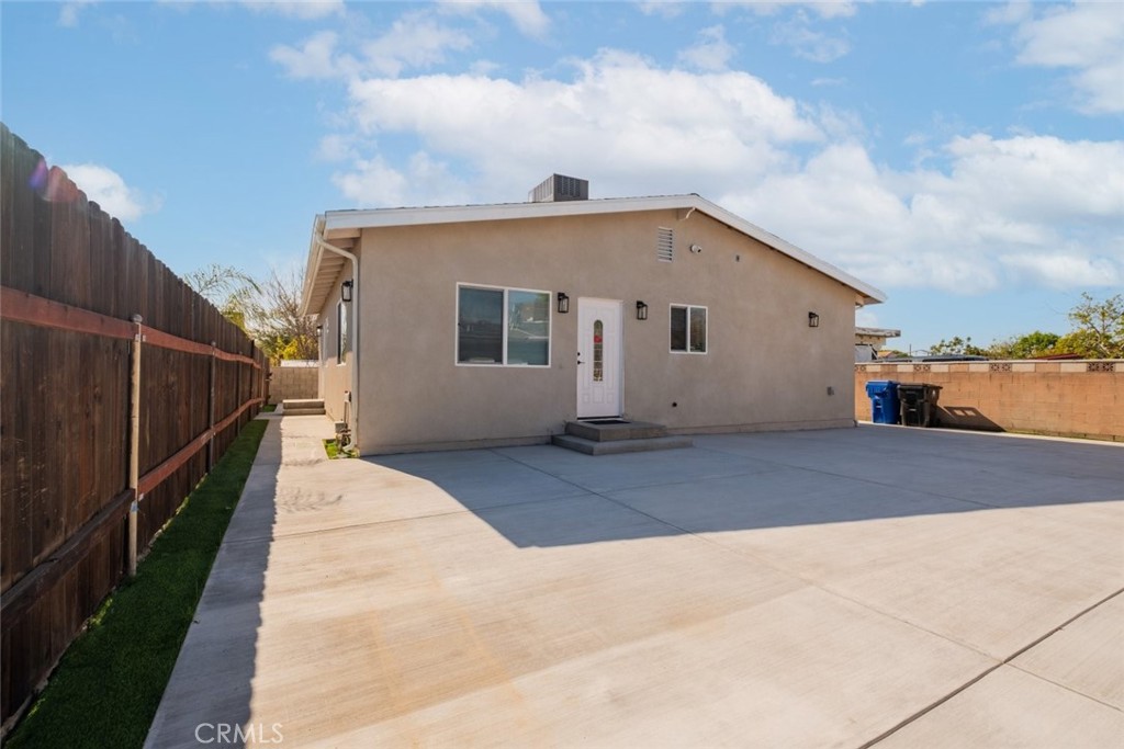 12974 Goleta Street Property Photo