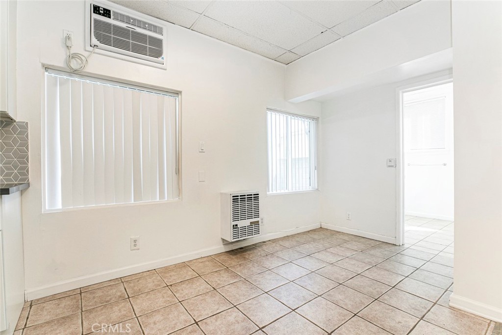 1138 N Parish Place Property Photo 28
