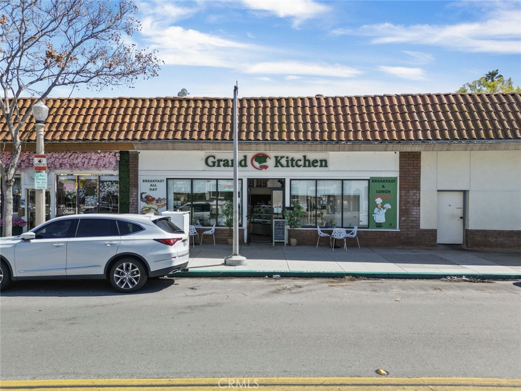 1124 S Adams Street Property Photo 4