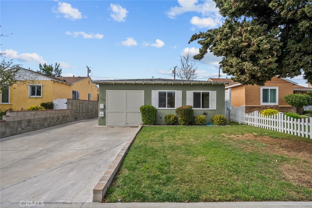 1135 N Rose Street Property Photo