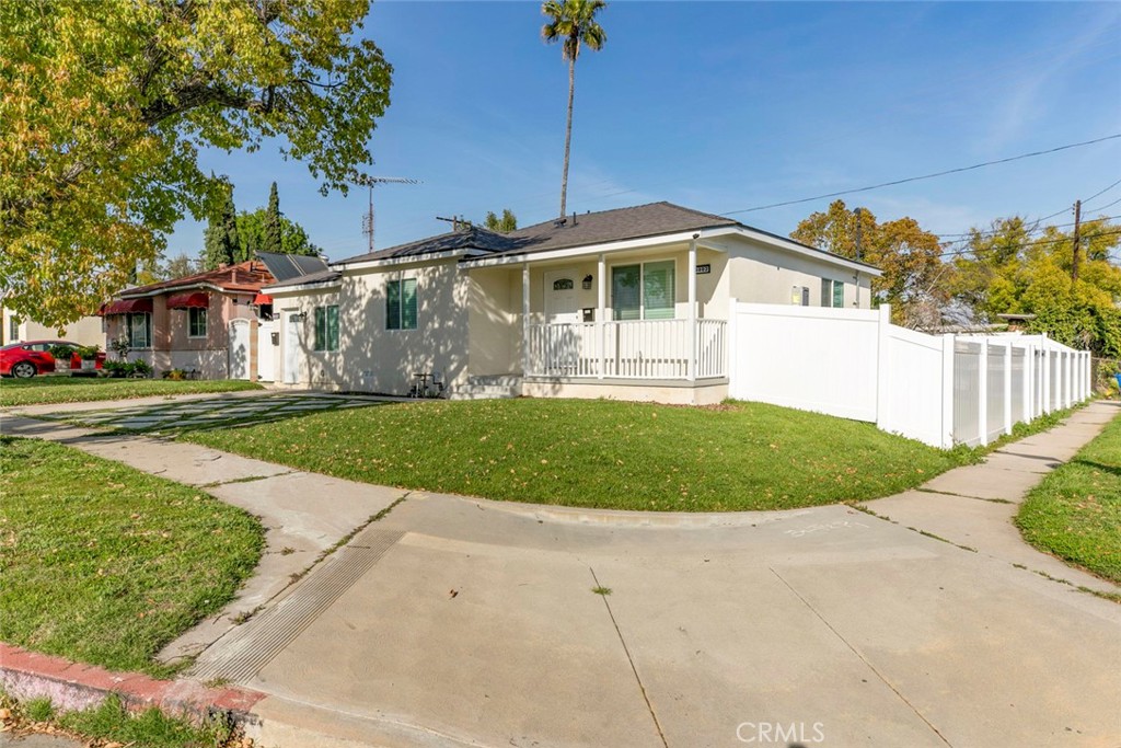 8002 Hazeltine Avenue Property Photo