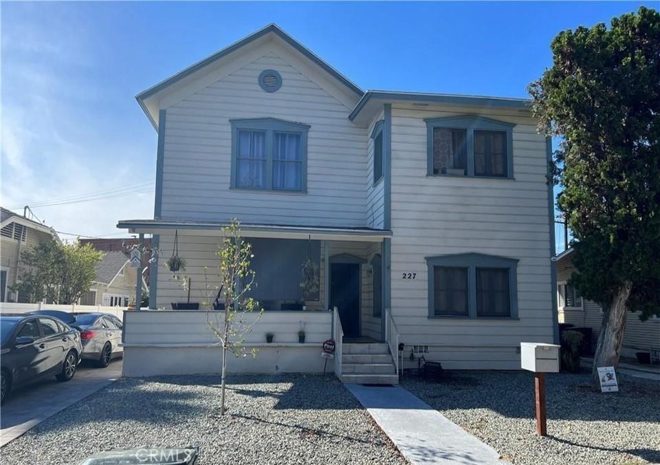 227 N Everett Street Property Photo