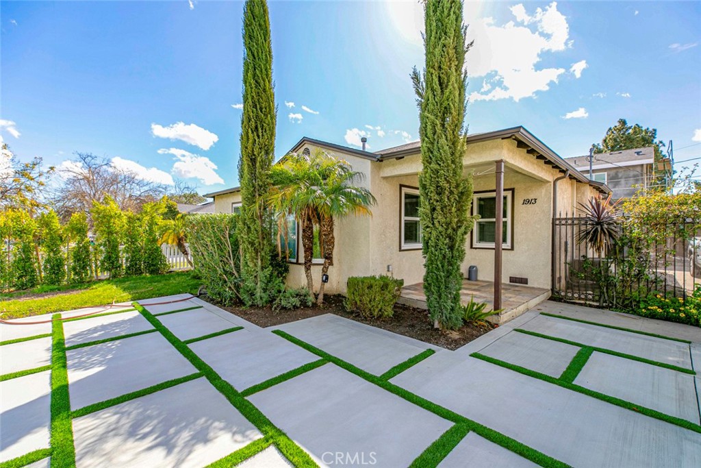 1913 N Manning Street Property Photo