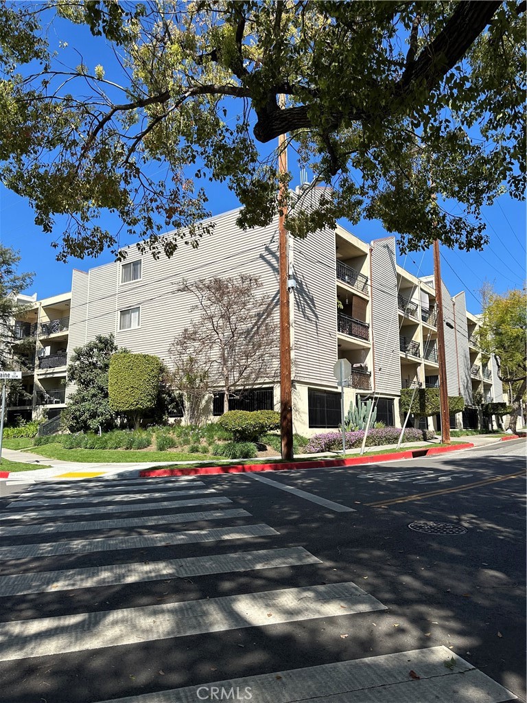 1236 N Columbus Avenue 41 Property Photo