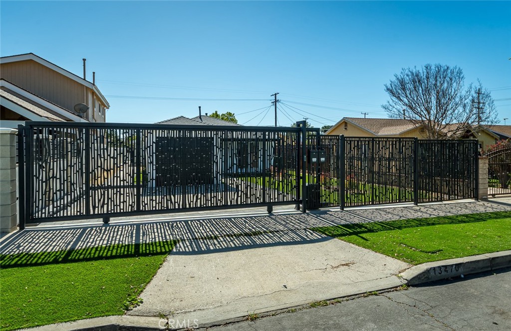 13470 Herron Street Property Photo