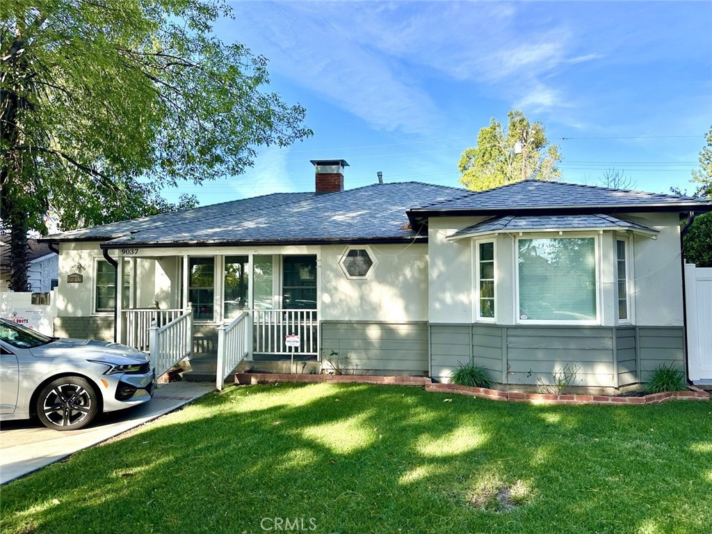 9037 Rathburn Avenue Property Photo