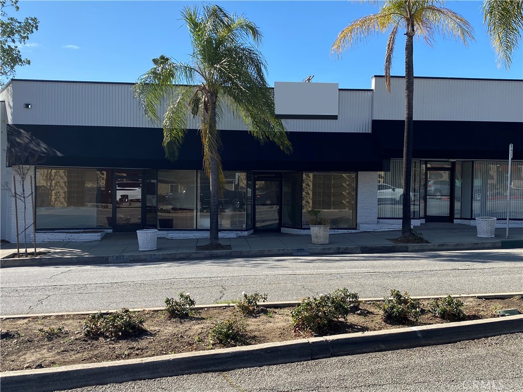 842 Foothill Boulevard Property Photo