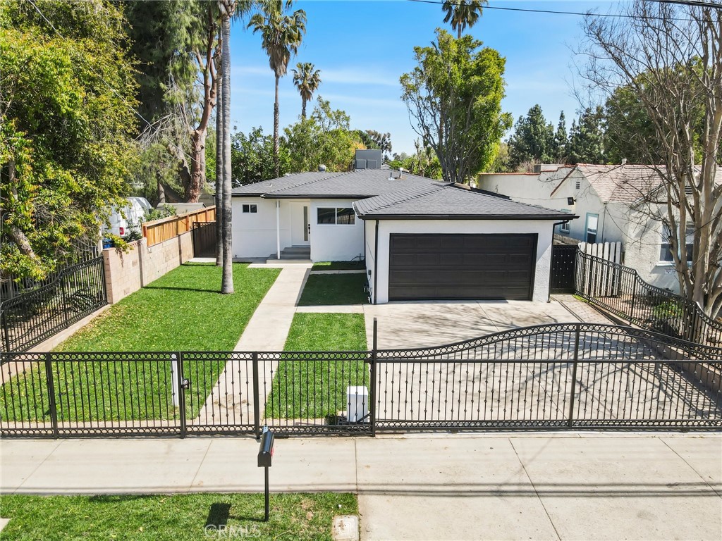 8814 Haskell Avenue Property Photo