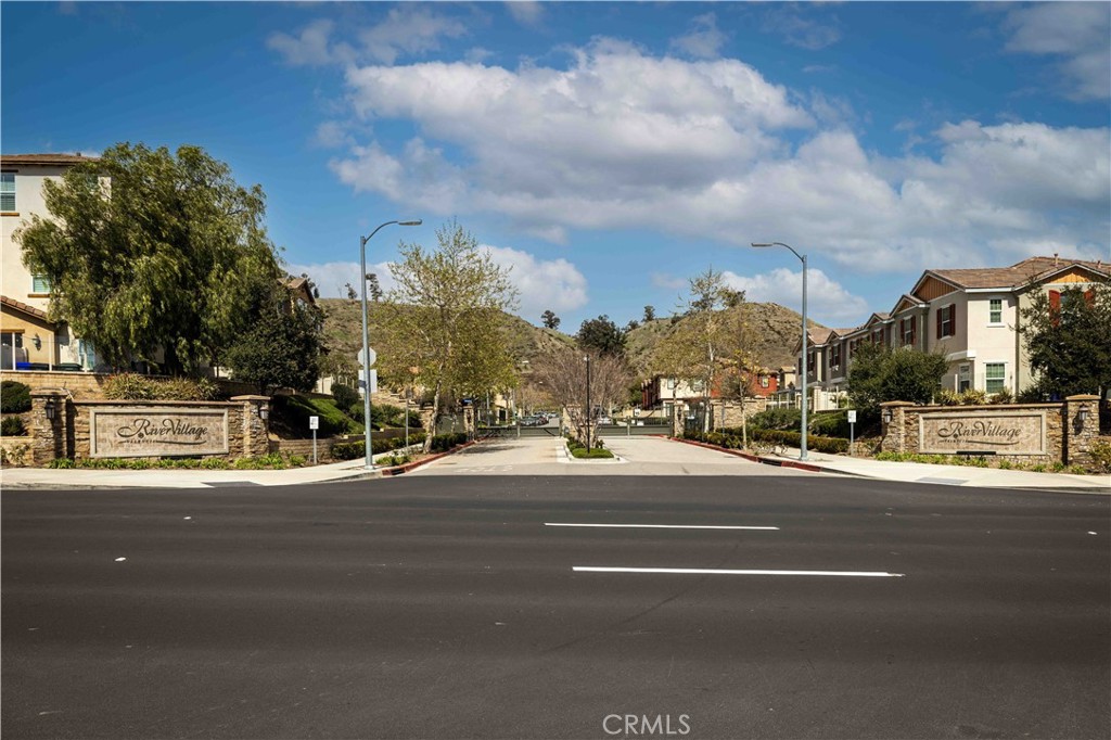 91350 Real Estate Listings Main Image