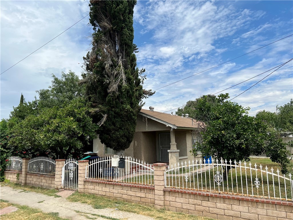 1206 W 7th Street Property Photo