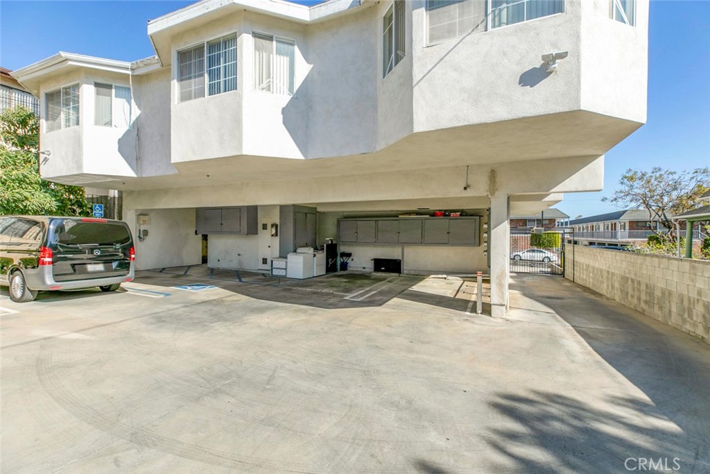 335 E Providencia Avenue Property Photo 7