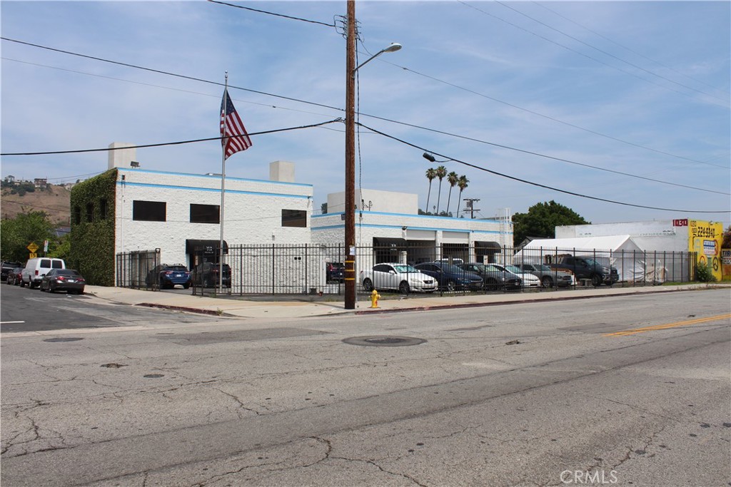 1114 N San Fernando Road C Property Photo 1