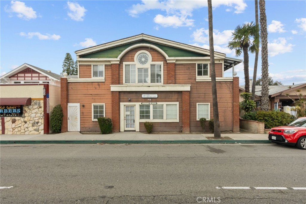 713 S Anaheim Boulevard Property Photo