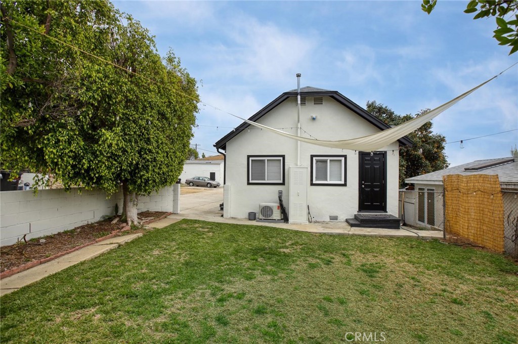1418 1424 Isabel Street Property Photo 2