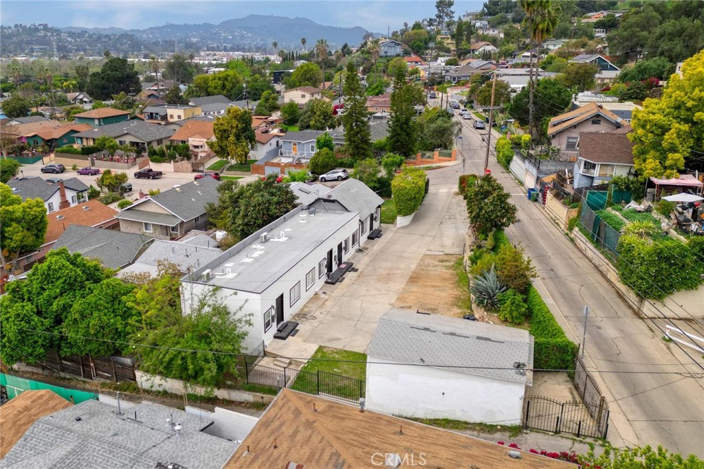 1418 1424 Isabel Street Property Photo 5