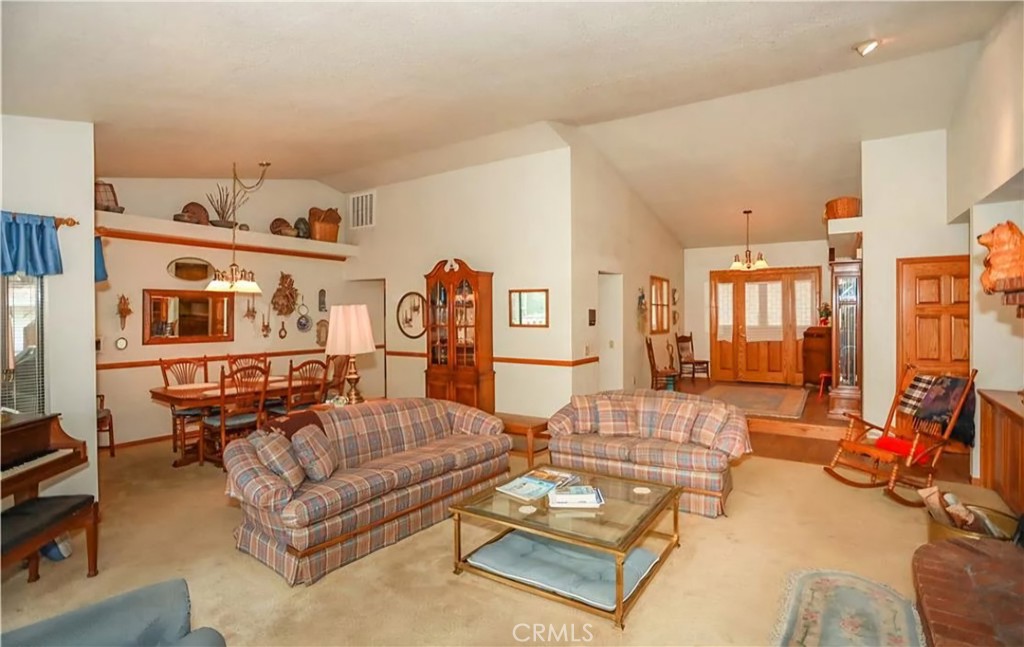 2474 Oak Lane Property Photo 8