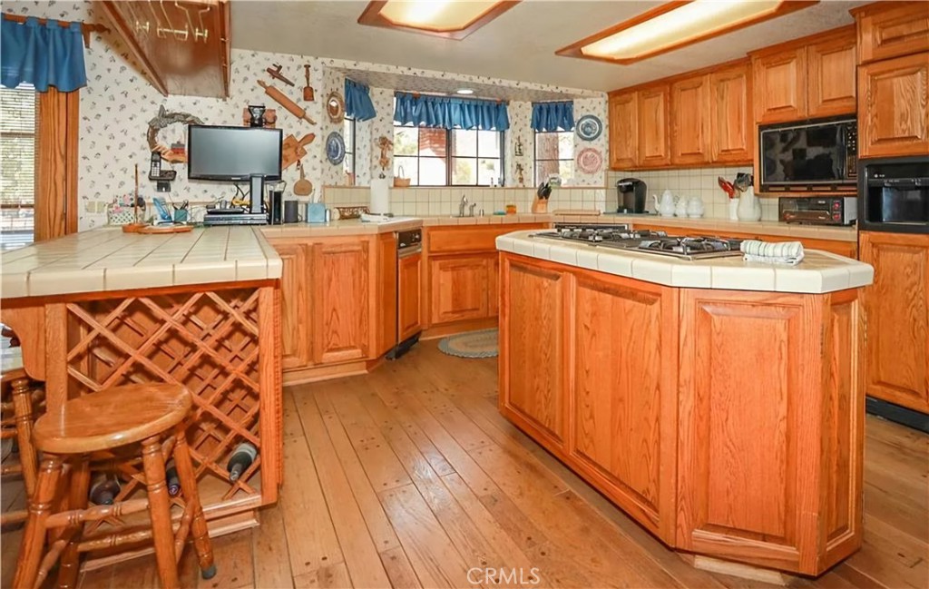2474 Oak Lane Property Photo 11