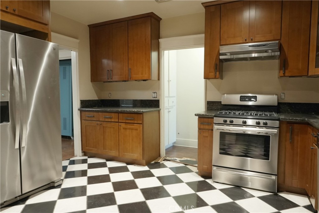 1201 W Temple Street Property Photo 7