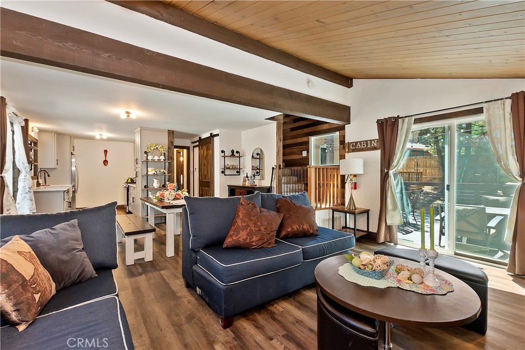 426 Crystal Court Property Photo 8