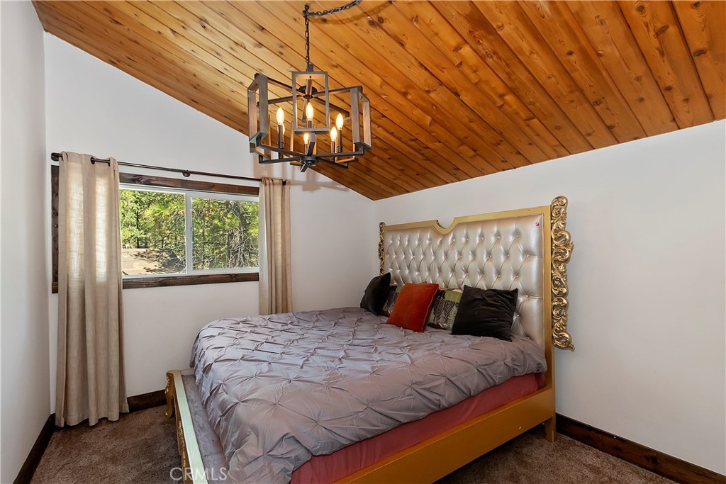 426 Crystal Court Property Photo 22