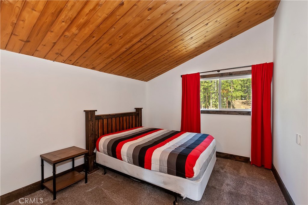 426 Crystal Court Property Photo 24