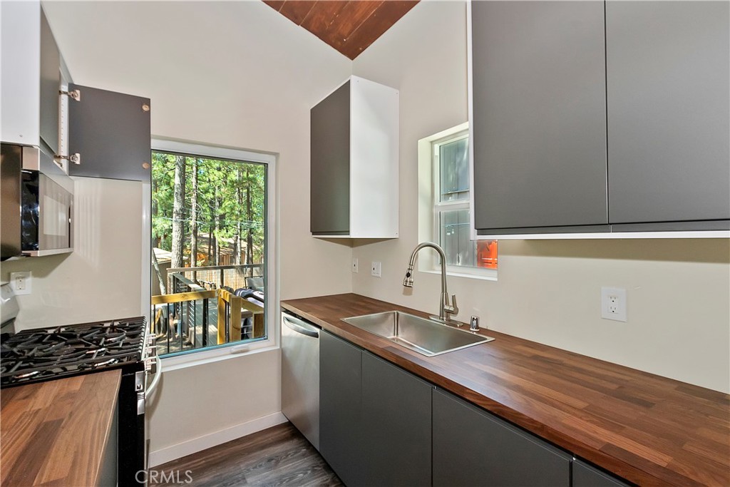 426 Crystal Court Property Photo 45