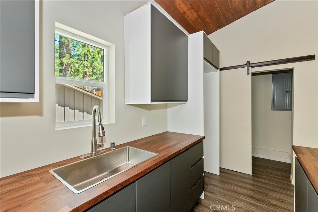 426 Crystal Court Property Photo 47