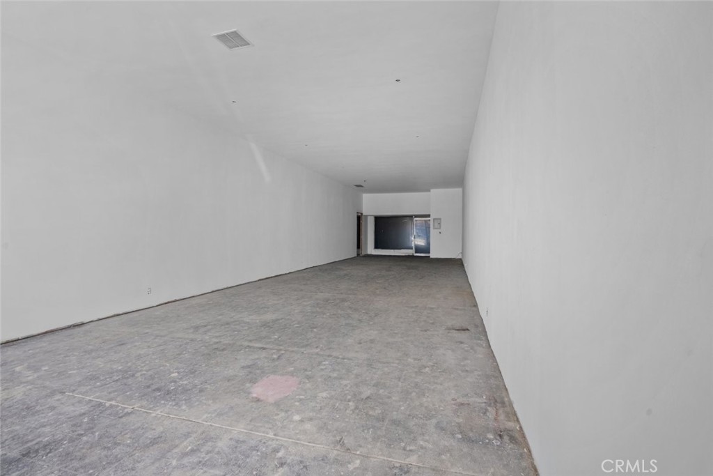 19747 Sherman Way Property Photo 12