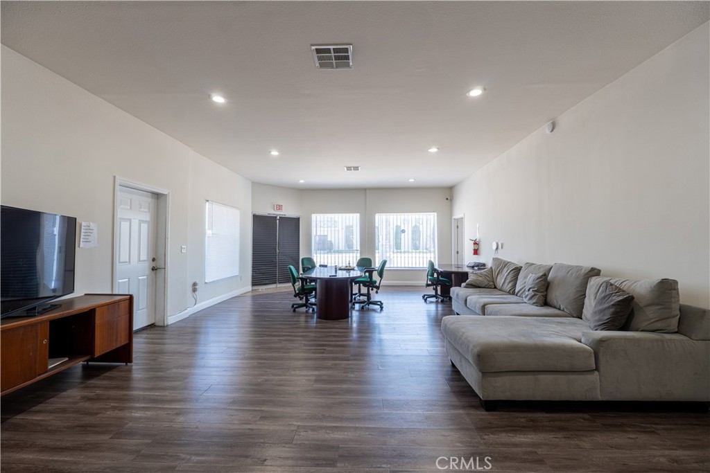 2163 Durfee Avenue Property Photo 7