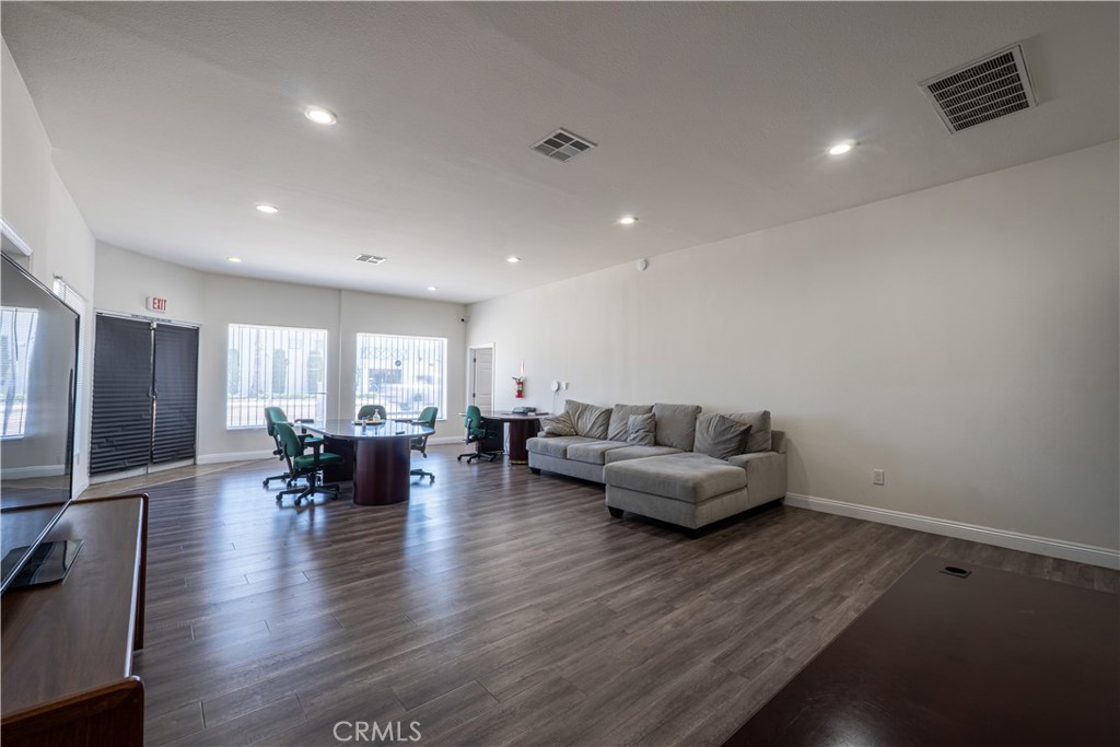 2163 Durfee Avenue Property Photo 8