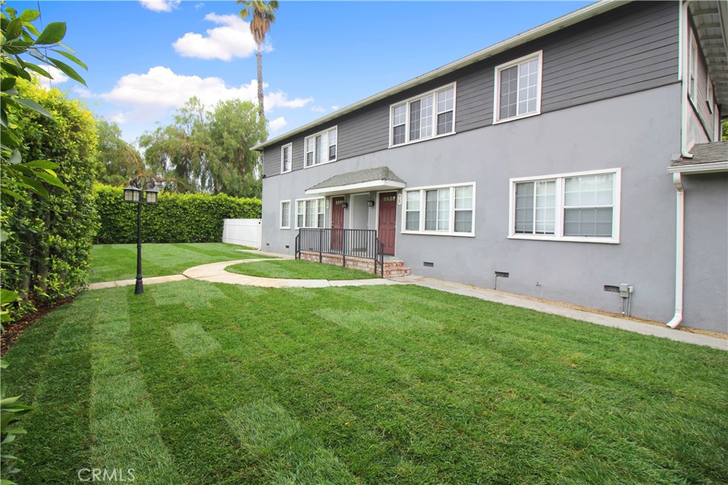 13573 Moorpark Street Property Photo 1