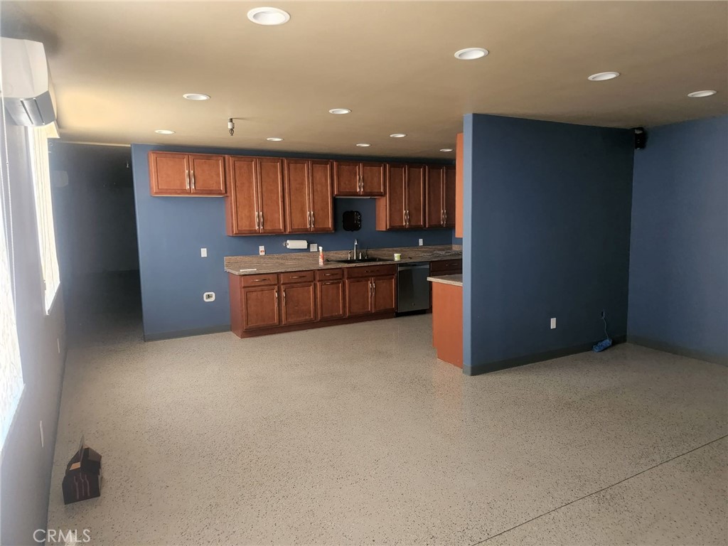 845 5th Street Property Photo 3