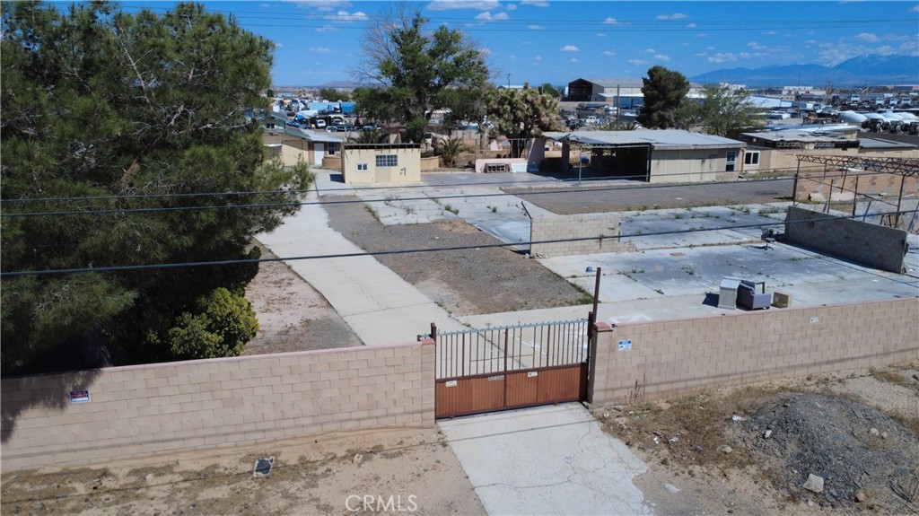 42336 5th Street E Property Photo 2