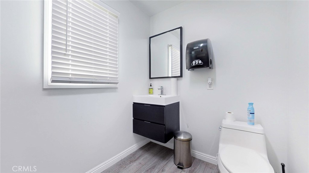 6851 Foothill Boulevard Property Photo 3