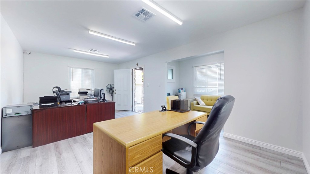 6851 Foothill Boulevard Property Photo 11