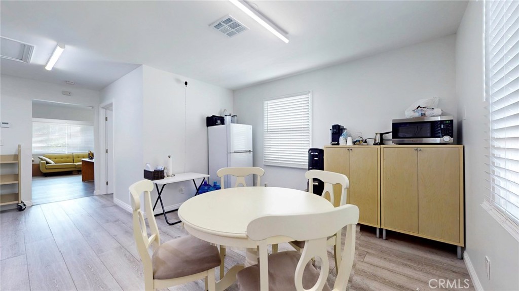 6851 Foothill Boulevard Property Photo 19