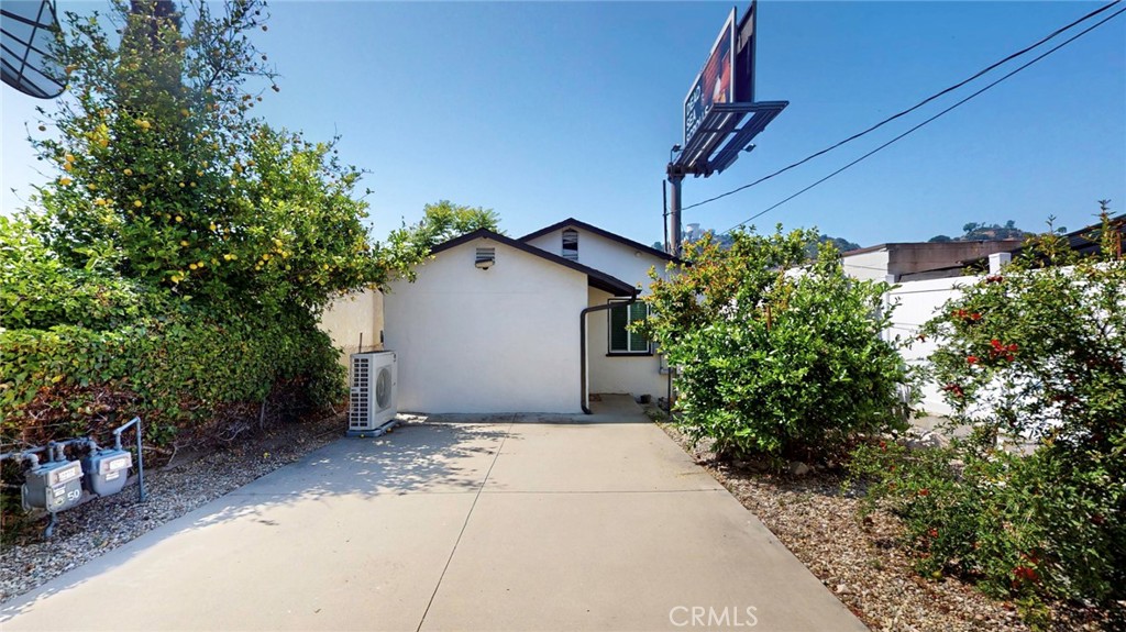 6851 Foothill Boulevard Property Photo 23
