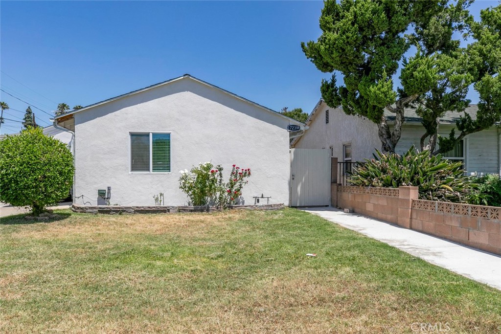 17237 Kingsbury Street A Property Photo 1