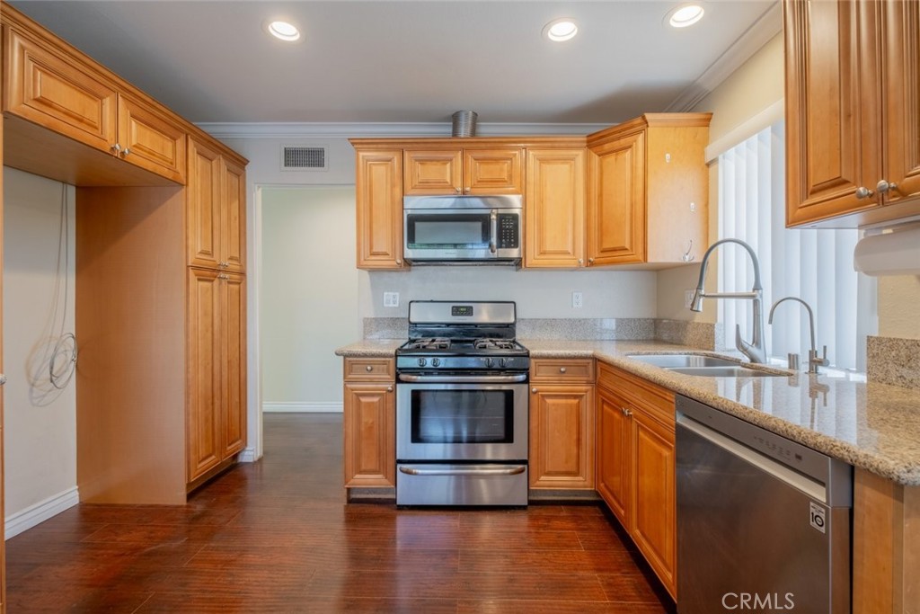 12587 Cathy Street Property Photo 17
